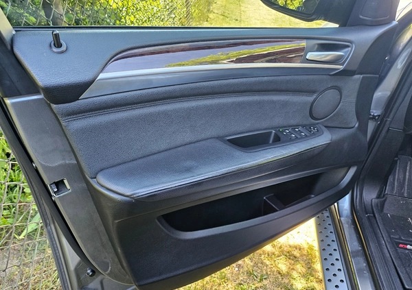 BMW X6 cena 79700 przebieg: 185000, rok produkcji 2012 z Chociwel małe 436
